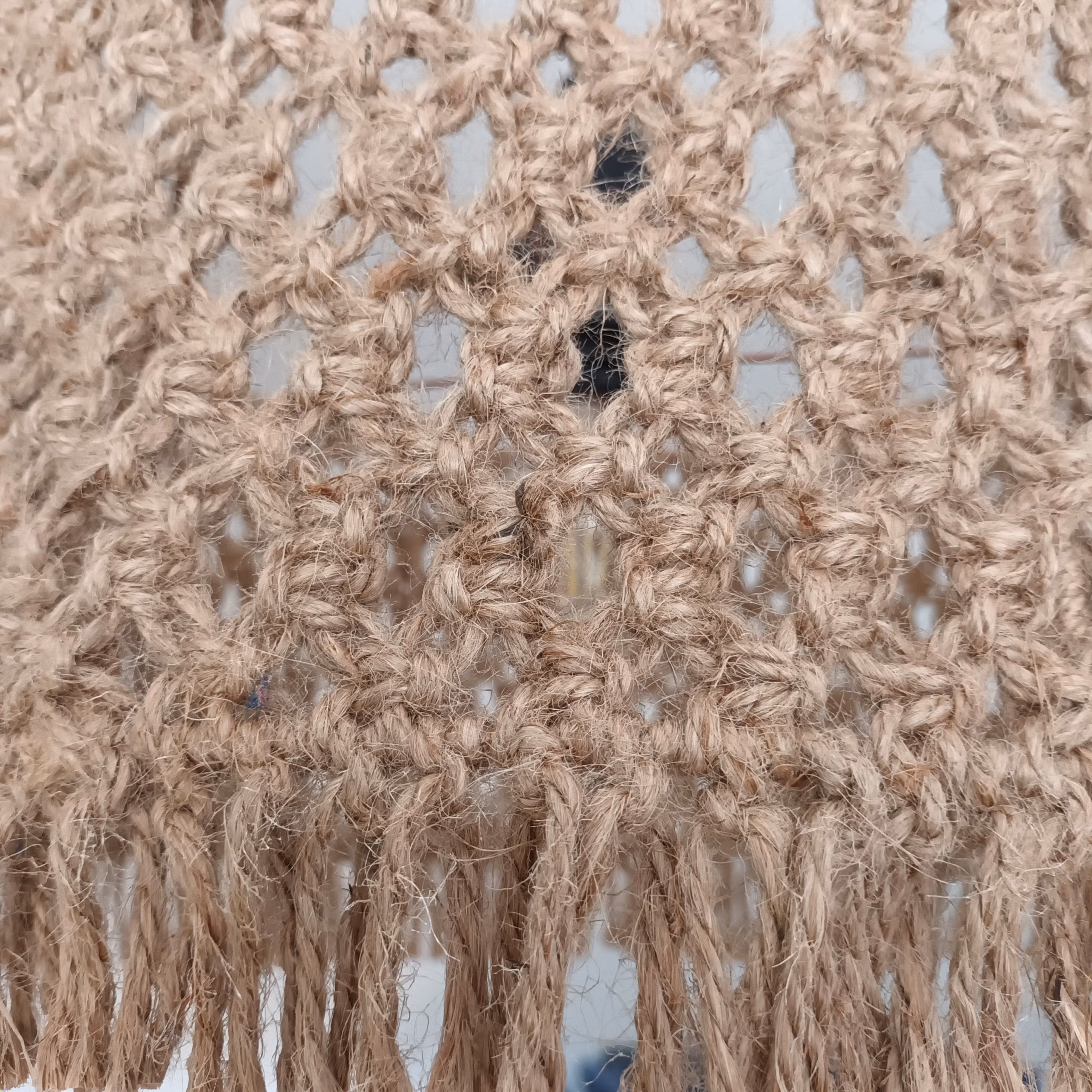 abat-jour corde de jute gros plan sur tressage style macramé